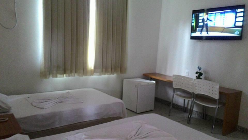 Hotel Pinheiros Chonim de Baixo Eksteriør bilde