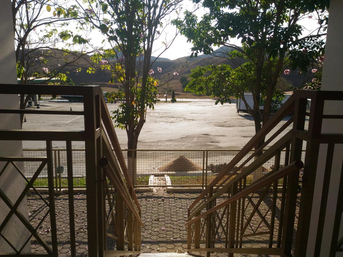 Hotel Pinheiros Chonim de Baixo Eksteriør bilde
